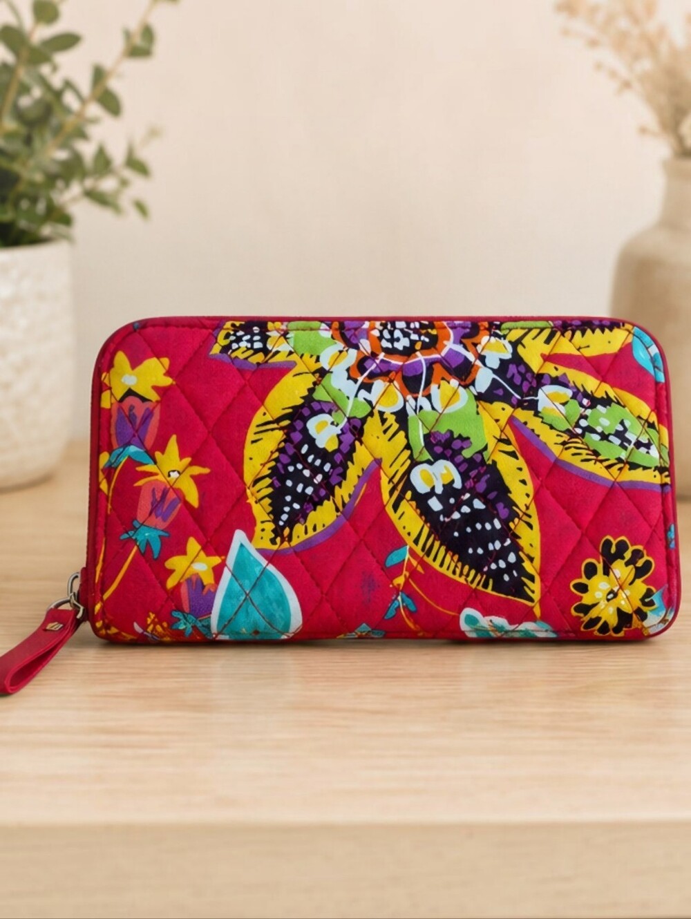 Vera Bradley "Georgia" Wallet Rumba Pattern Quilted Wallet
